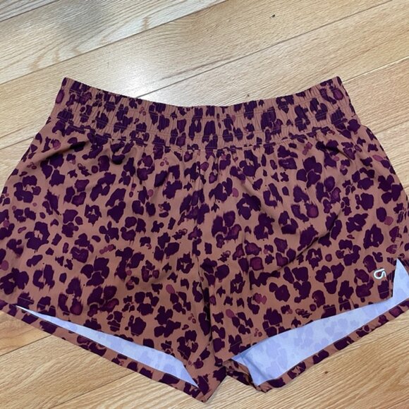 GapFit Animal Print Running Shorts – Size M - Picture 1 of 6